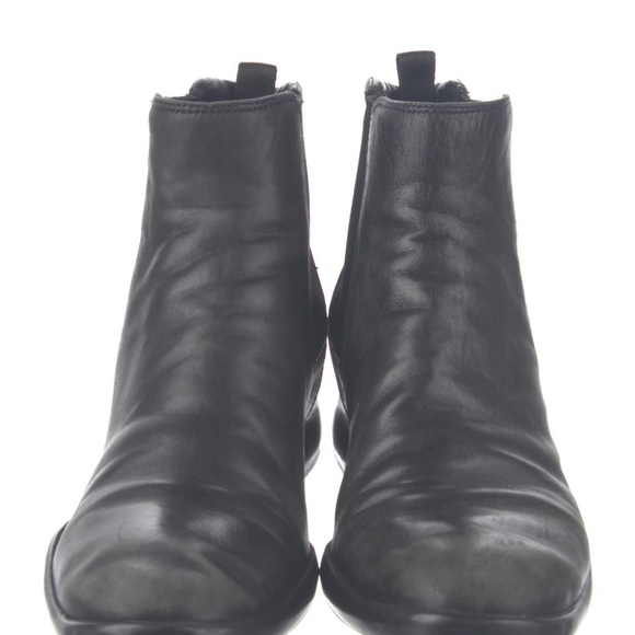 Prada boots - Picture 3 of 5